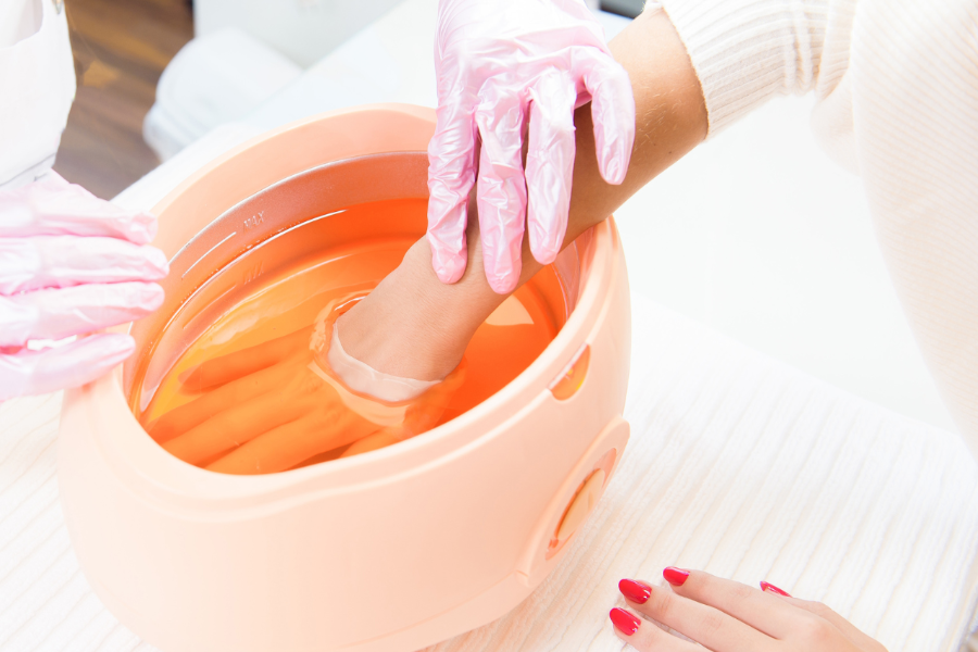 Paraffinbehandlung - Hände