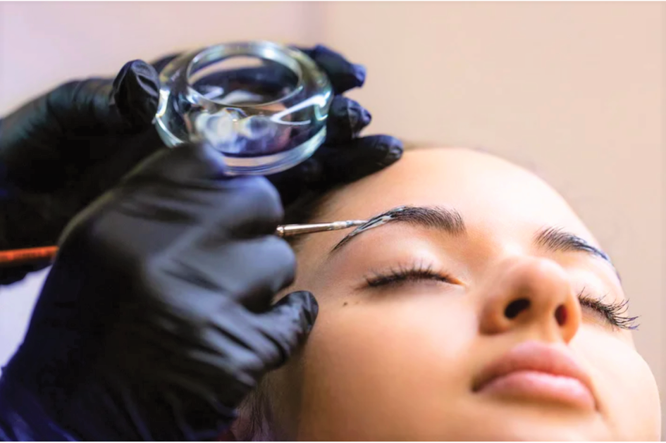 Augenbrauen & Wimpern Färben