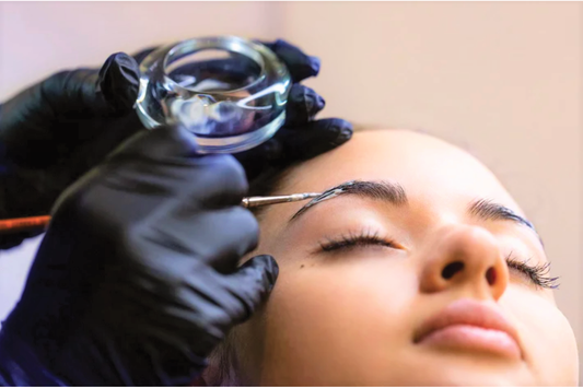 Augenbrauen & Wimpern Färben
